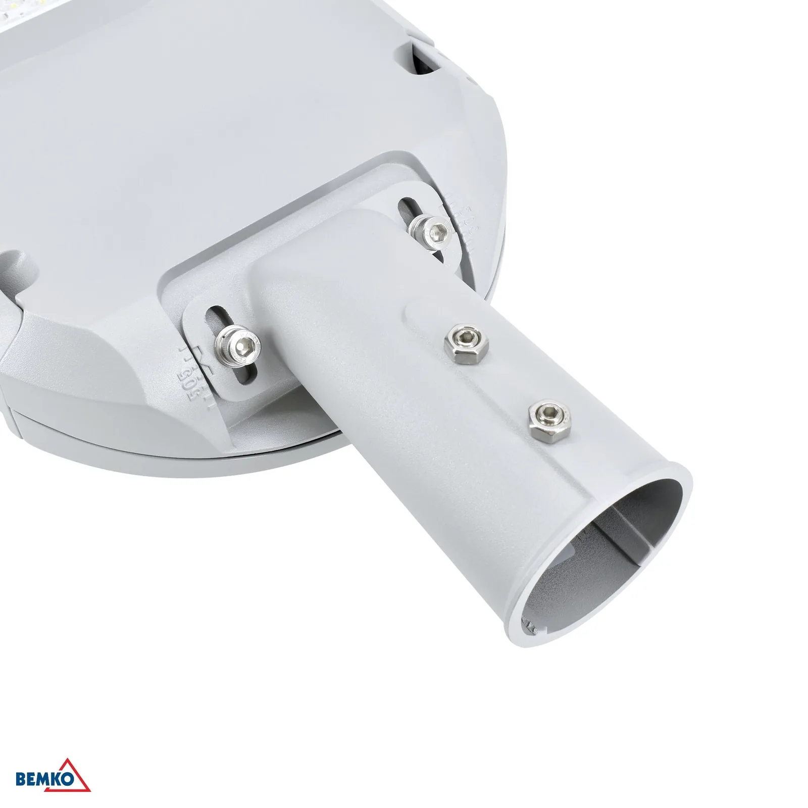 Luxmena LED pouličné svietidlo 150 W 4000 K 27750 lm IP66 trieda II BM-C82-AVN-150B0-74S2-9006-T2M