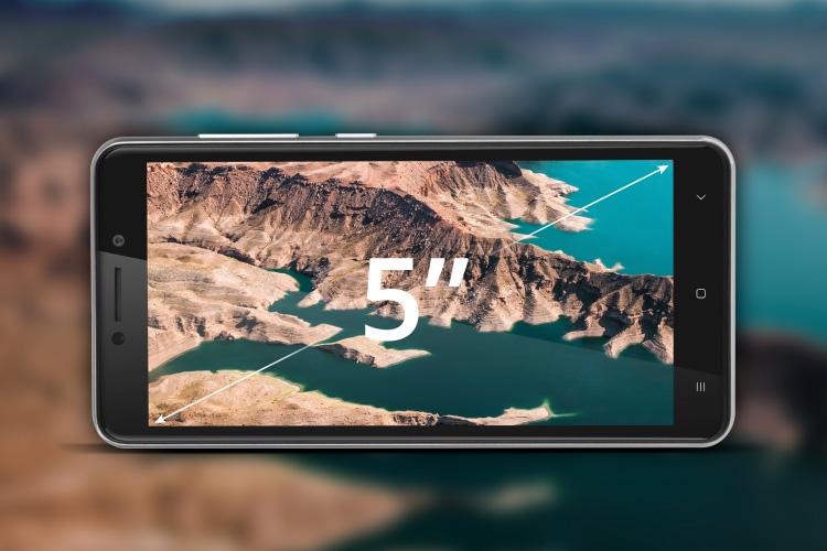 Smartfon z 5-calowym wyświetlaczem Smartfon z 5-calowym wyświetlaczem