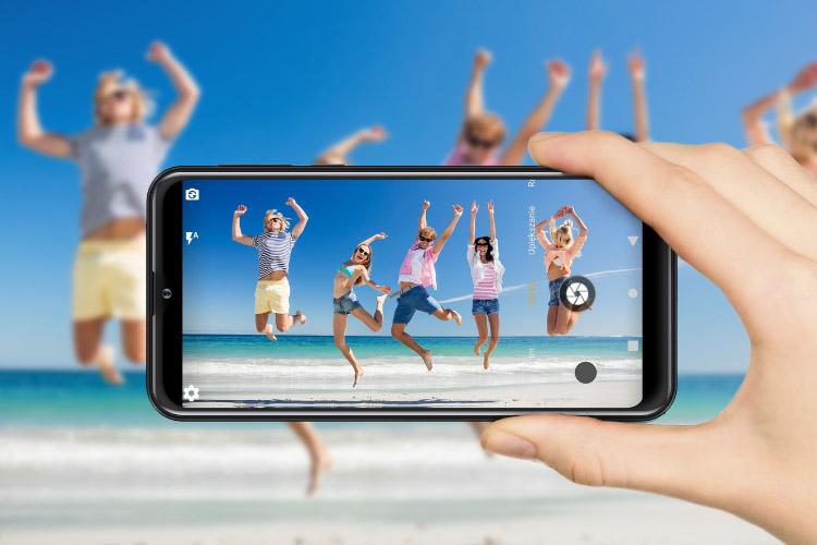 Smartfon z podwójnym aparatem Smartfon z podwójnym aparatem