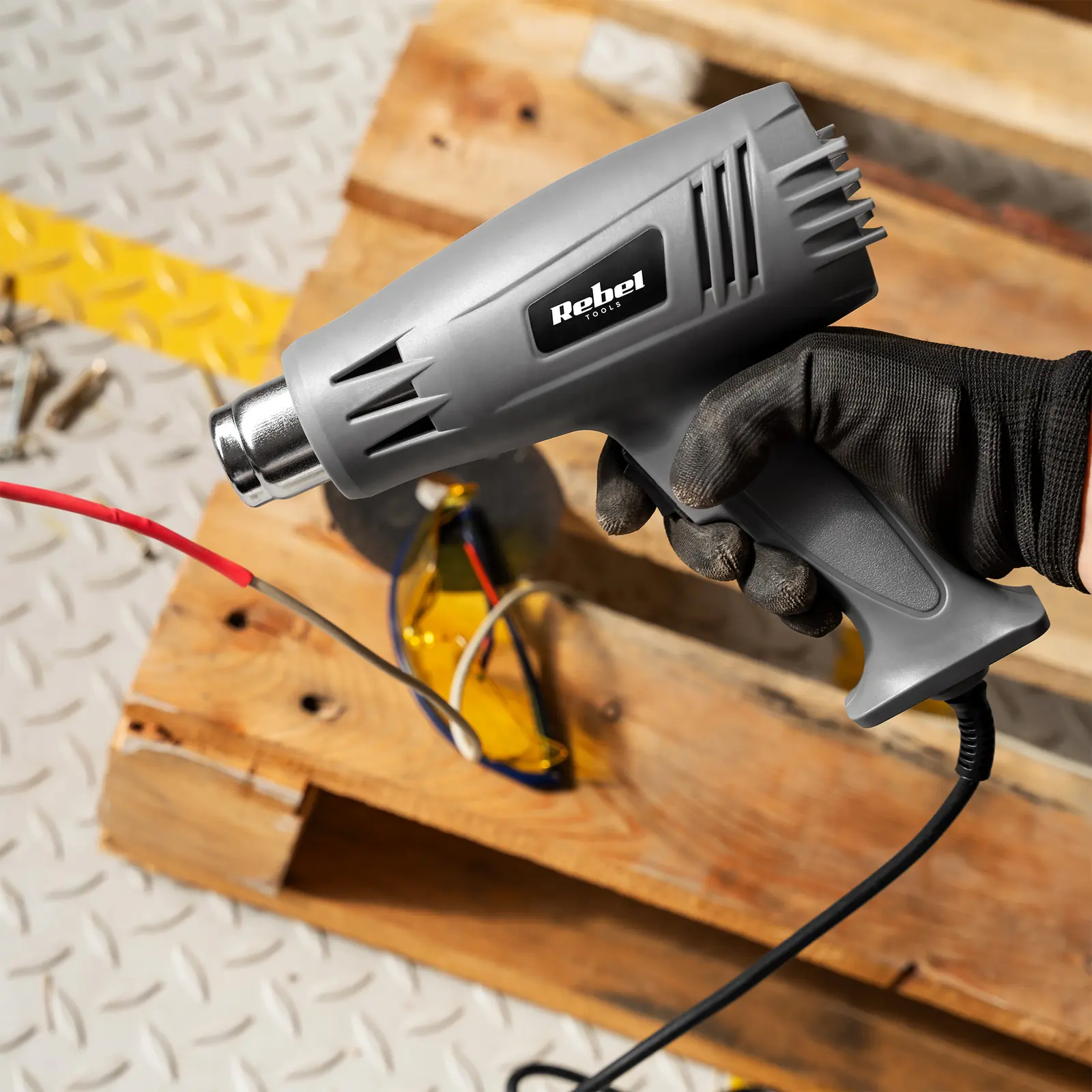 Teplovzdušná pištoľ 1600 W Rebel L-RB-1098 detail 2