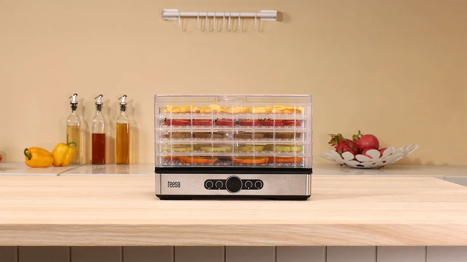 Sušička na ovocie a zeleninu Teesa 400 W, 5 sít, LCD L-TSA3032