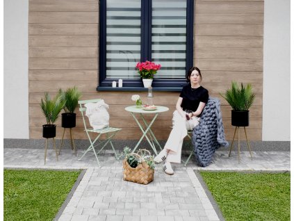 ZELENÁ SÚPRAVA ZÁHRADNÉHO NÁBYTKU (OKRÚHLY STÔL + 2 STOLIČKY) *5134