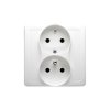 Zásuvka 250 V Simon Basic dvojitá s clonkami biela
