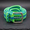 paracord opasek malá spona modro zelený stůl