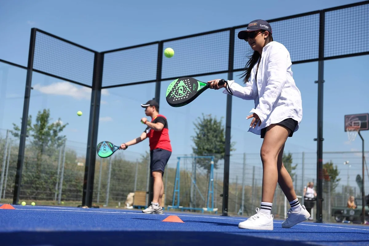 padel-players-on-court-rules
