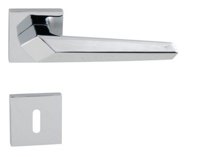 CE - SATA - HR