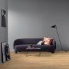 kompozitna podlaha parador modular one dub 1730802 v interieri s pohovkou