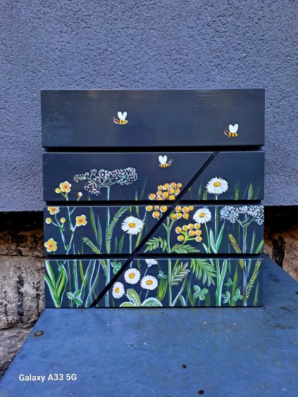 Painted mailbox - Meadow flowers