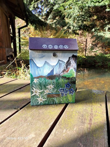 Painted Mailbox - forest and trees 013