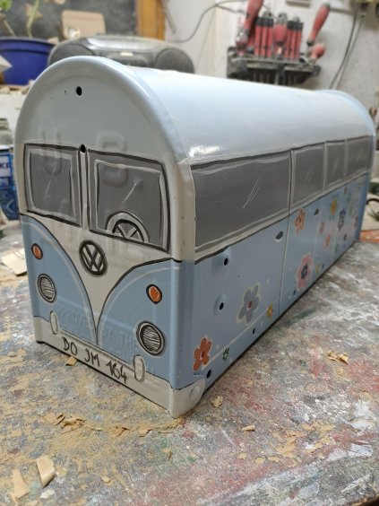 Bemalter Briefkasten - amerikanisch - hippies 005