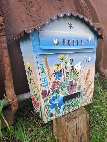 Painted Mailbox - meadow flowers 053