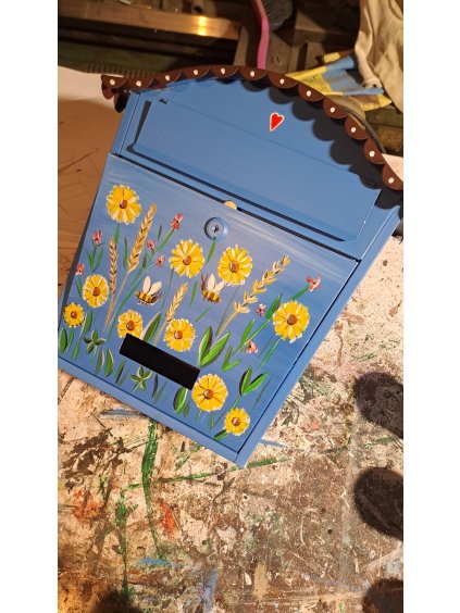 Painted Mailbox - meadow flowers 059