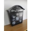 Painted Mailbox - ornament 003