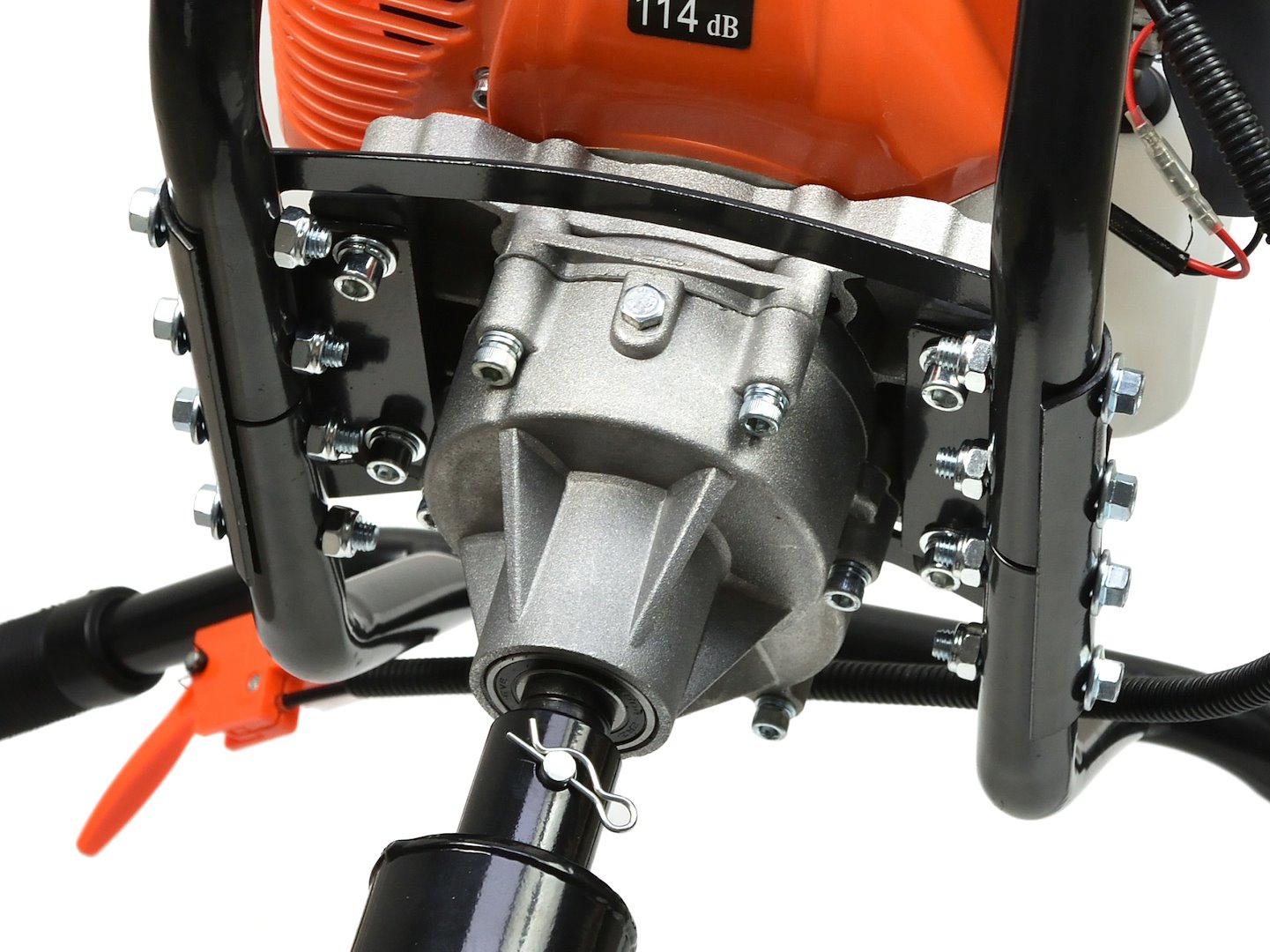 Benzínová zemní vrtačka Geko – detail motoru a rukojeti