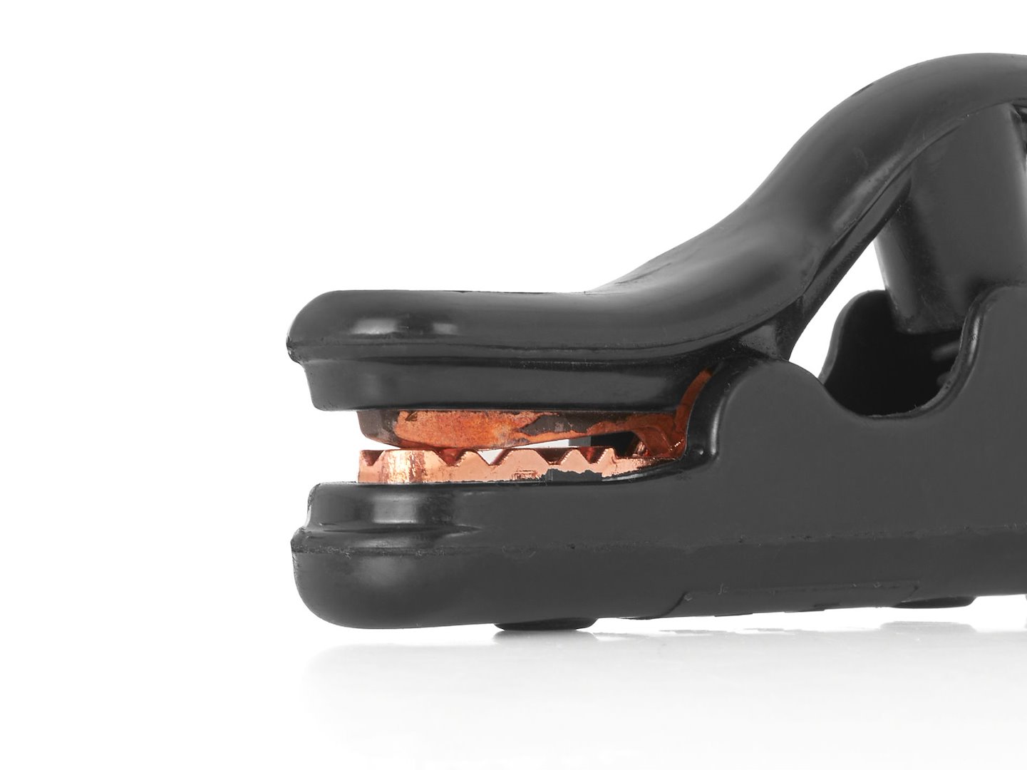 Držák pro svařovací stroj 600A – detail uchycení