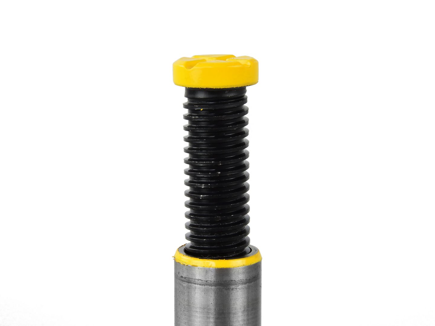 Hydraulický sloupový zvedák 5T Geko – použití v dílně