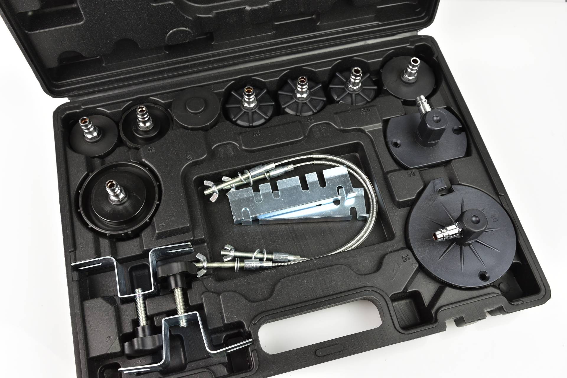 Pneumatická sada Geko G02734 – detail adaptérů pro různé typy vozidel