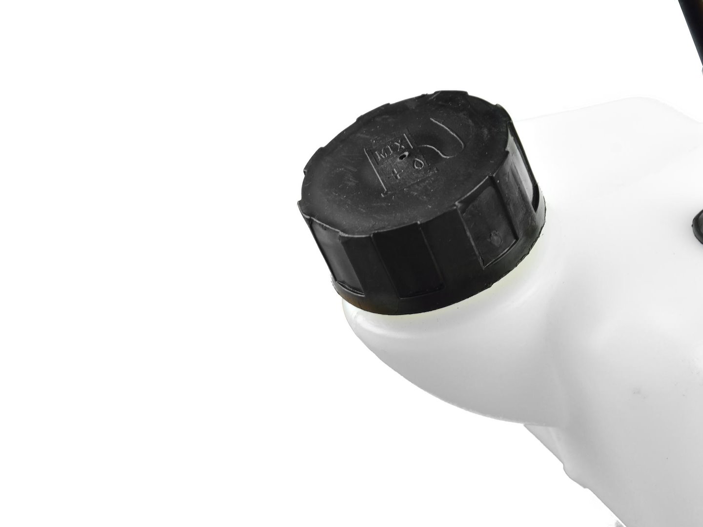 Palivová nádrž křovinoezu GEKO G81068J – pohled zboku