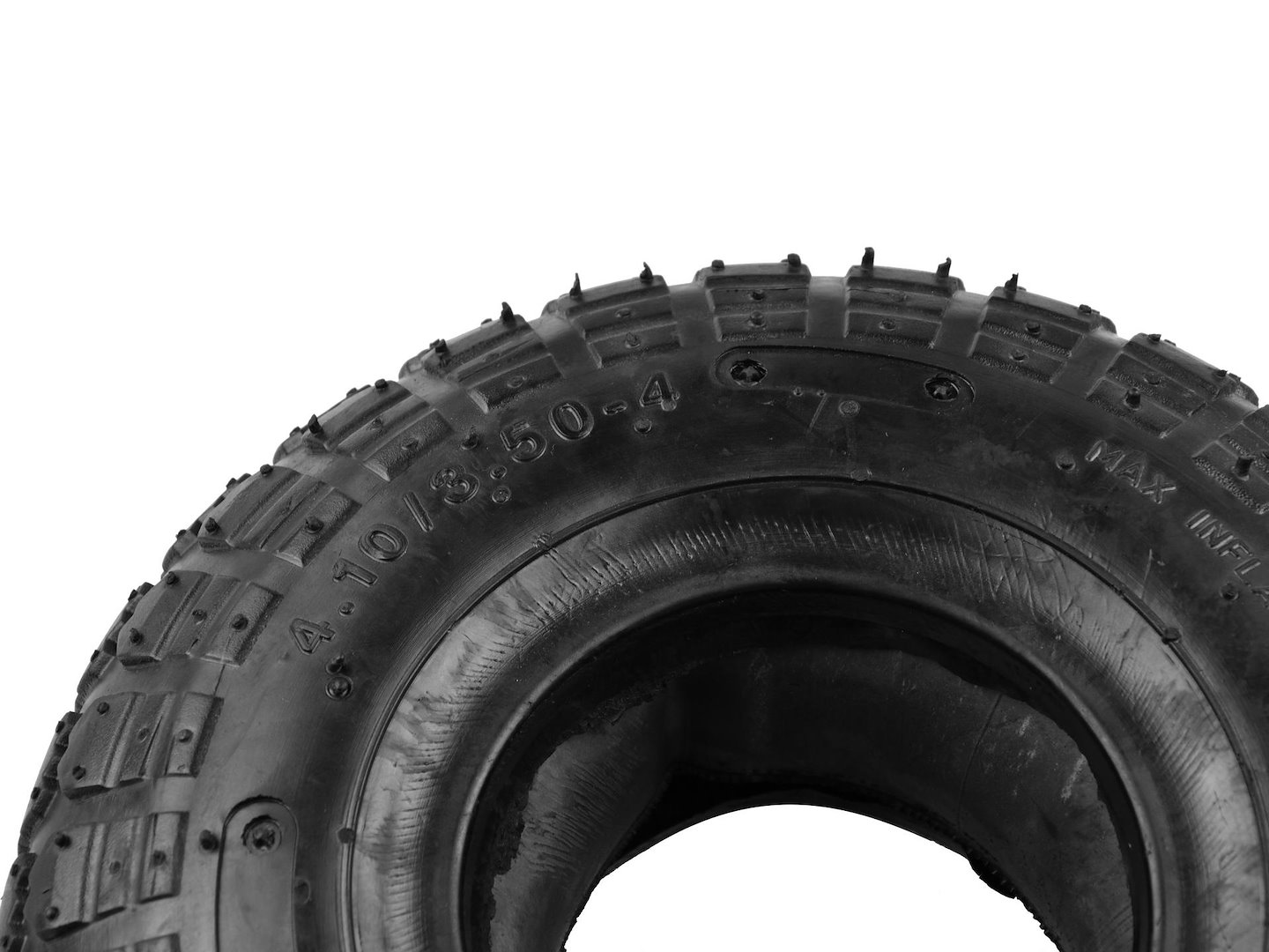 Pneumatika s duší 3,50-4/2PR Geko – detail dezénu