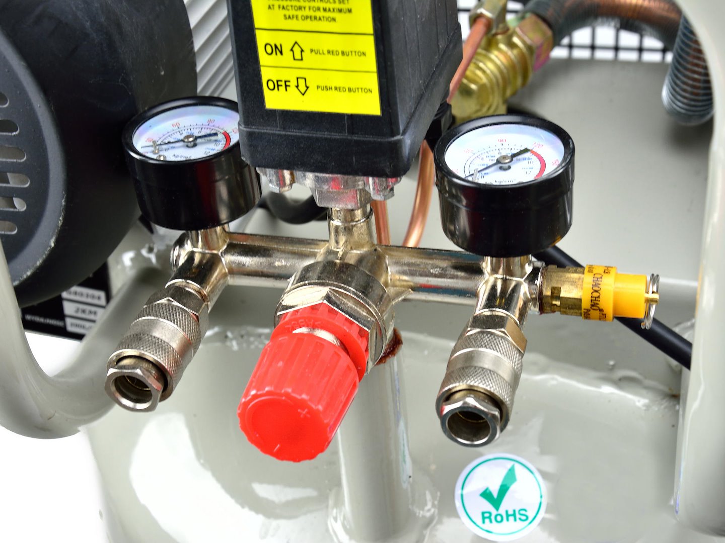 Vertikální olejový kompresor Geko 100 l, 2 kW, 8 bar – profesionální dílenský 3