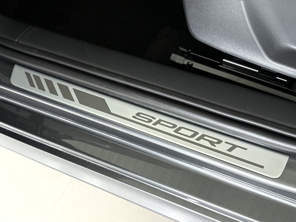 Prahová lišta SPORT – šedá grafika | světle šedé provedení