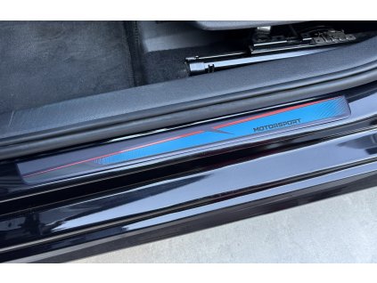 Prahová lišta Motorsport - černý design, modrá edice