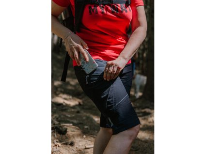 0250120060 FOBOS Shorts black mood1