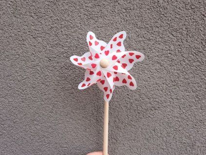 Plastový větrník bílý se srdíčky 30 cm