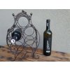 kovový stojan na víno