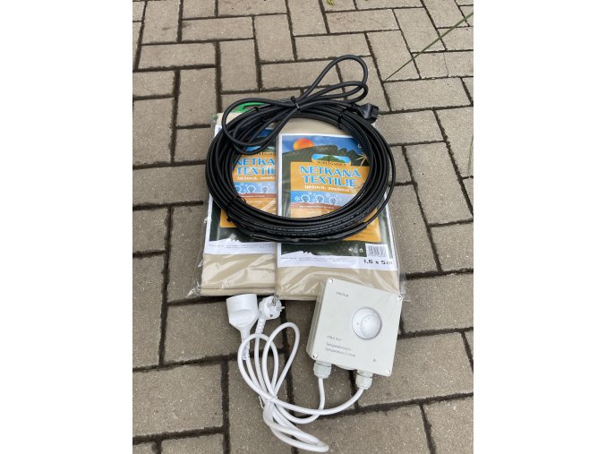 Zimovací set kabel 15m+ termostat + 2x textilie