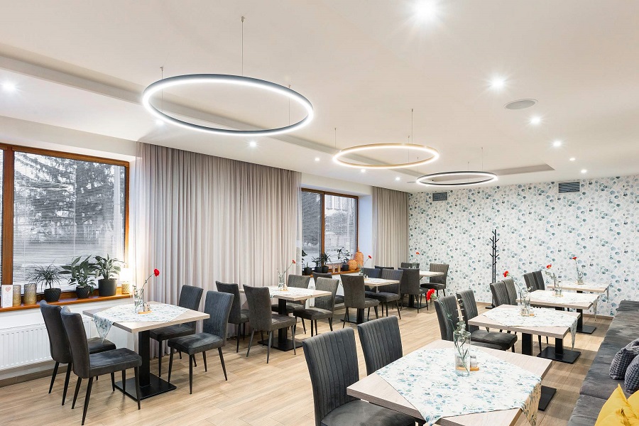 Lustry na lanku provzdušní váš interiér