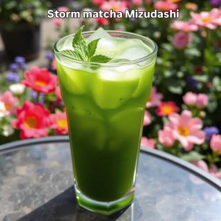 Objevte ledové osvěžení v té nejčistší podobě s Matcha Mizudashi – tradičním japonským způsobem přípravy matcha čaje...
