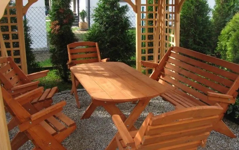 Jak správně vybrat zahradní nábytek