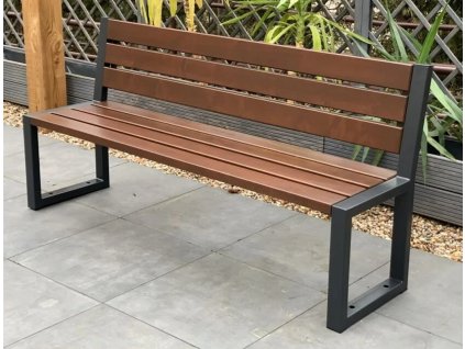 moderni parkova lavice z dreva