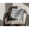 Povlak na polštář 45x45 bílý černý geometrický 4276 A detex