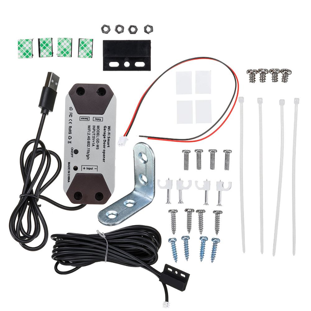 SmartWise Wi-Fi ovladač garážových vrat – detail řídicí jednotky a kabeláže pro připojení ke stávajícímu pohonu