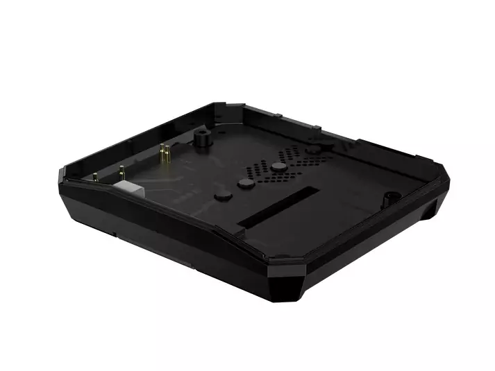 Argon ONE V3 M.2 NVMe PCIe rozšiřující deska – detail slotu pro SSD a konektoru pro Raspberry Pi 5