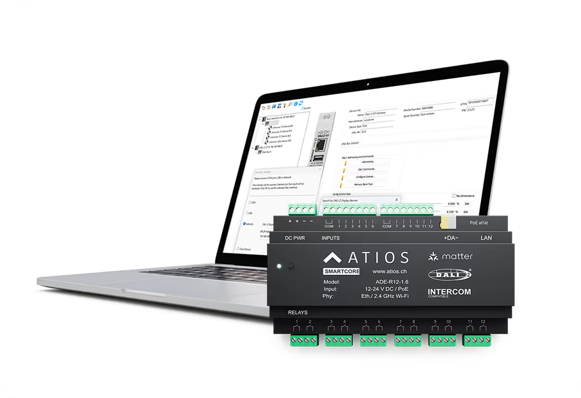 Atios SmartCore se konfiguruje ve webovém rozhraní v prohlížeči na počítači