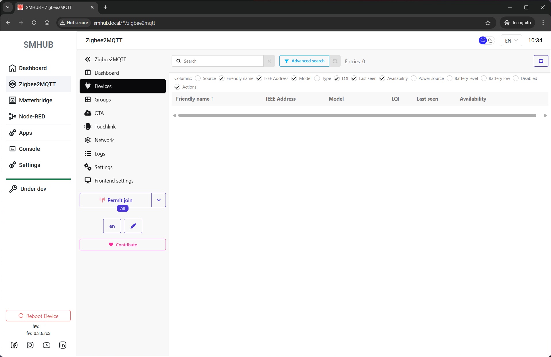 SMLIGHT SMHUB Nano MG24 – produktová fotografie zařízení (instalační kontext)