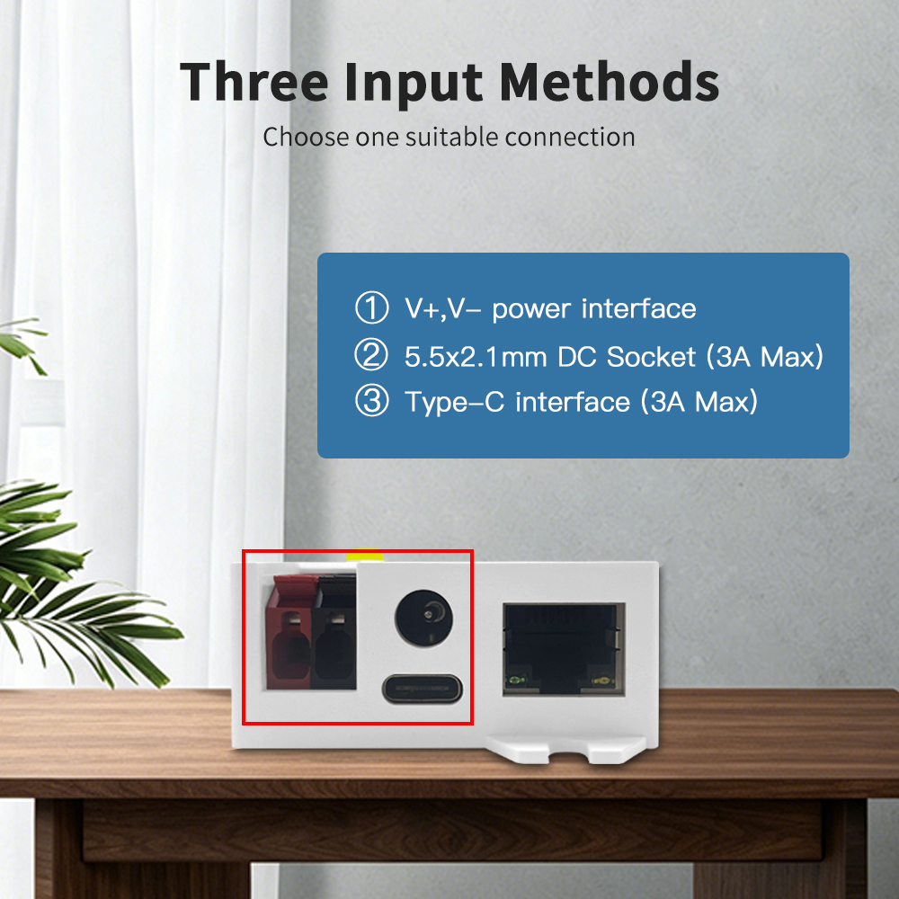 Tři způsoby napájení kontroléru: svorky V+ a V-, konektor DC 5,5 × 2,1 mm a port USB-C
