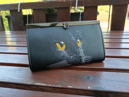 09b27c18 dbed 449f 9dda d5a68cb36e68