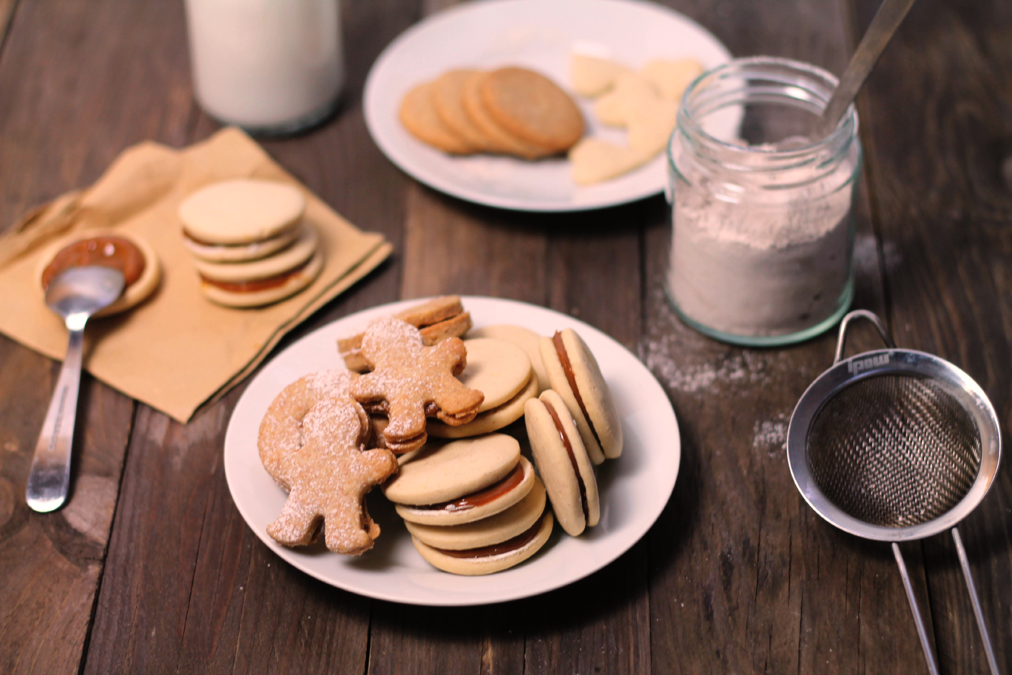 dulce-de-leche--alfajores-linecke