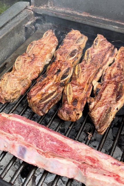 Španělská telecí žebra "ASADO DE TIRA"