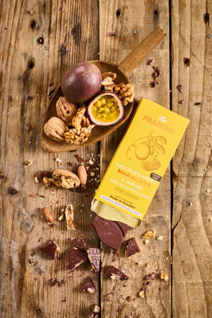 Franchy tmavá čokoláda 65% 80g ořechy a maracuja