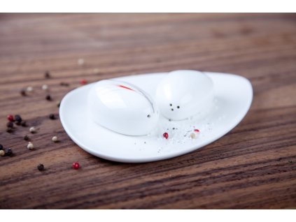 Porcelánová slánka a pepřenka s táckem Stone IRIS - by inspire