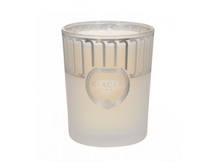 6657 Vonná svíčka Čistý bílý čaj 180 g od Maison Berger Paris.