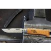 000815 Zavírací nůž VR N°08 Carbon 8,5 cm + pouzdro a dřevěná krabička od Opinel jen nůž