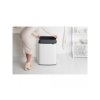 223006 BO TOUCH BIN 60 L bílá použití 3