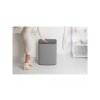 223129 BO TOUCH BIN 60 L minerální světle šedá použití