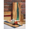 058635 Servírovací prkénko olivové dřevo pryskyřice červená 45x22x1,5 cm Zassenhaus (5)